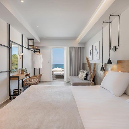 Alexia Beach Hotel Agia Marina Exteriér fotografie