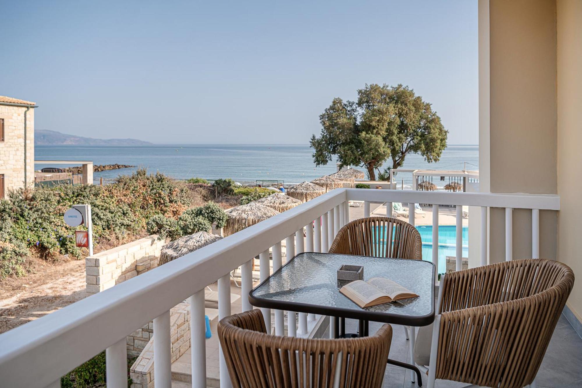 Alexia Beach Hotel Agia Marina Exteriér fotografie