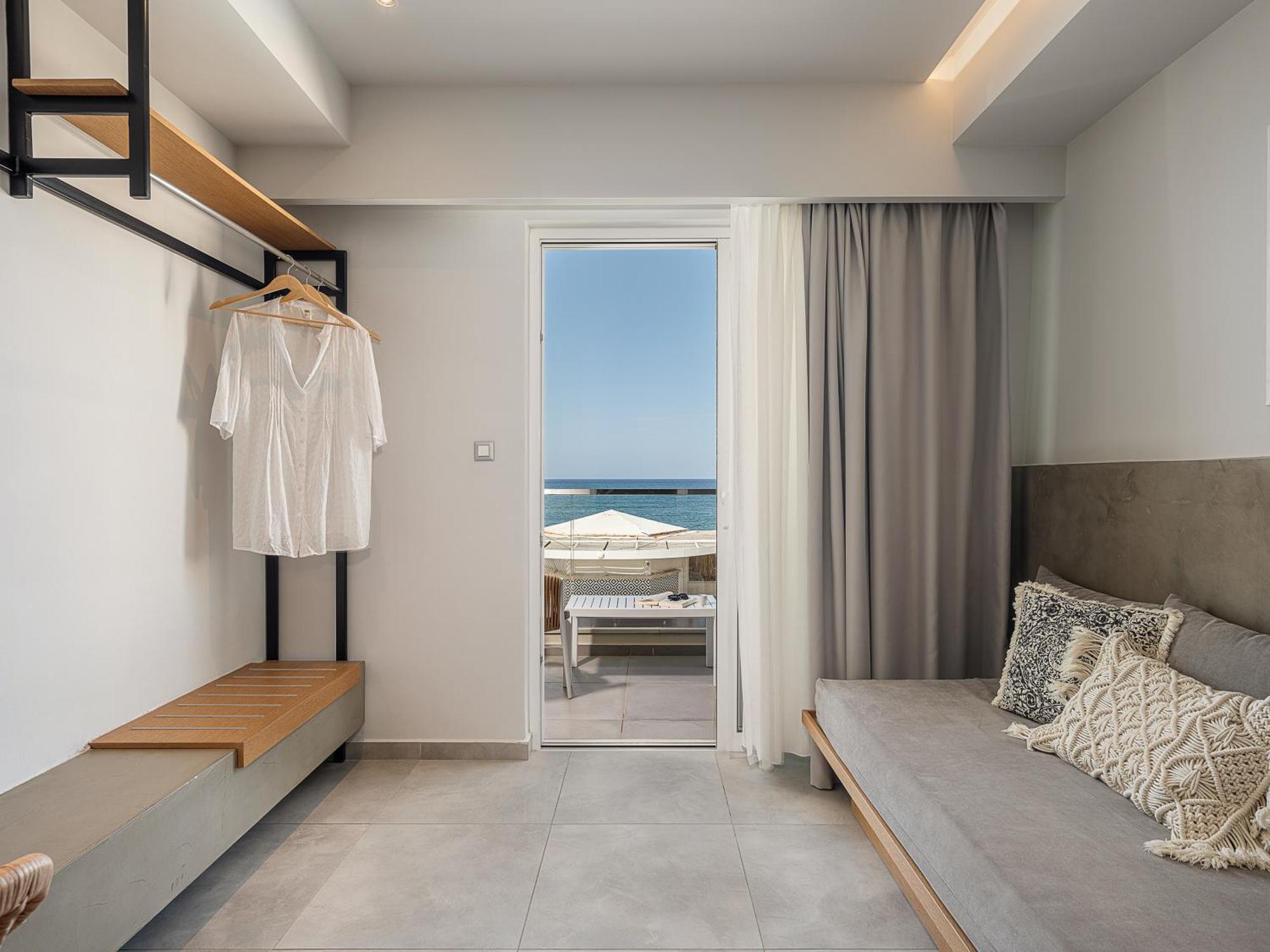 Alexia Beach Hotel Agia Marina Exteriér fotografie