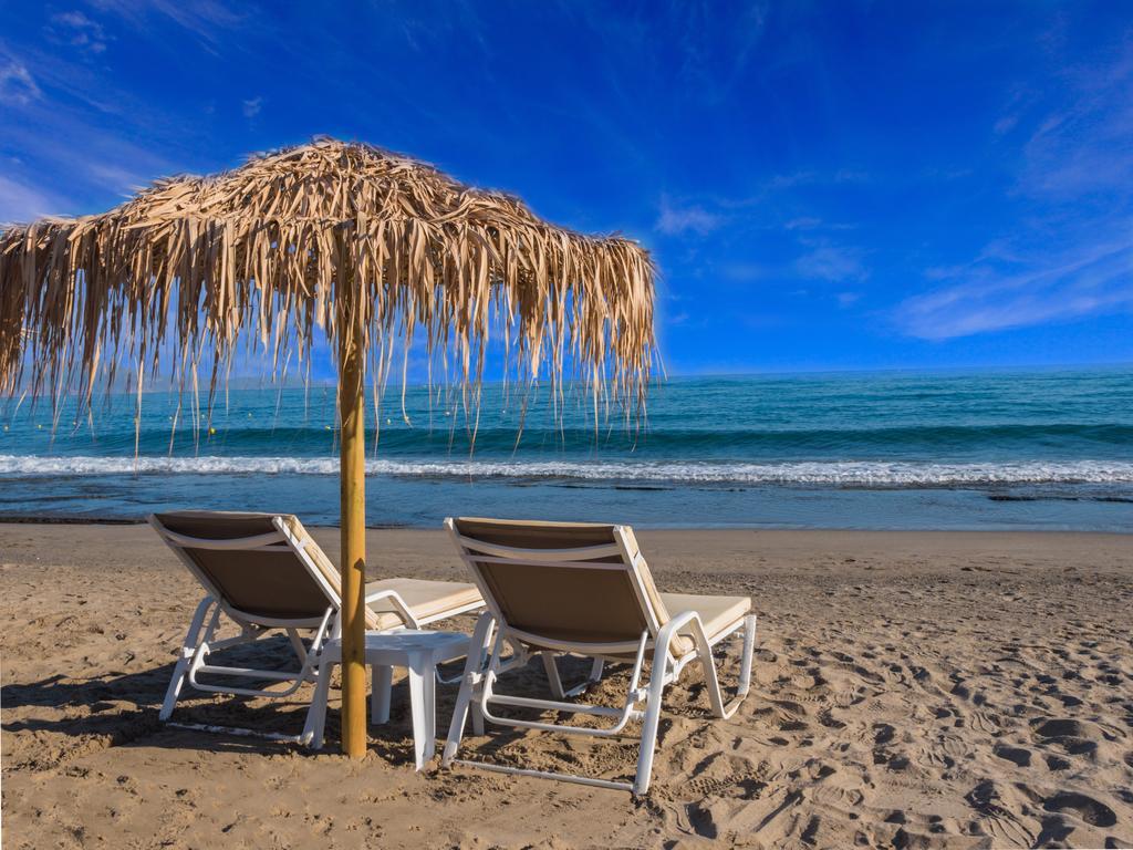 Alexia Beach Hotel Agia Marina Exteriér fotografie